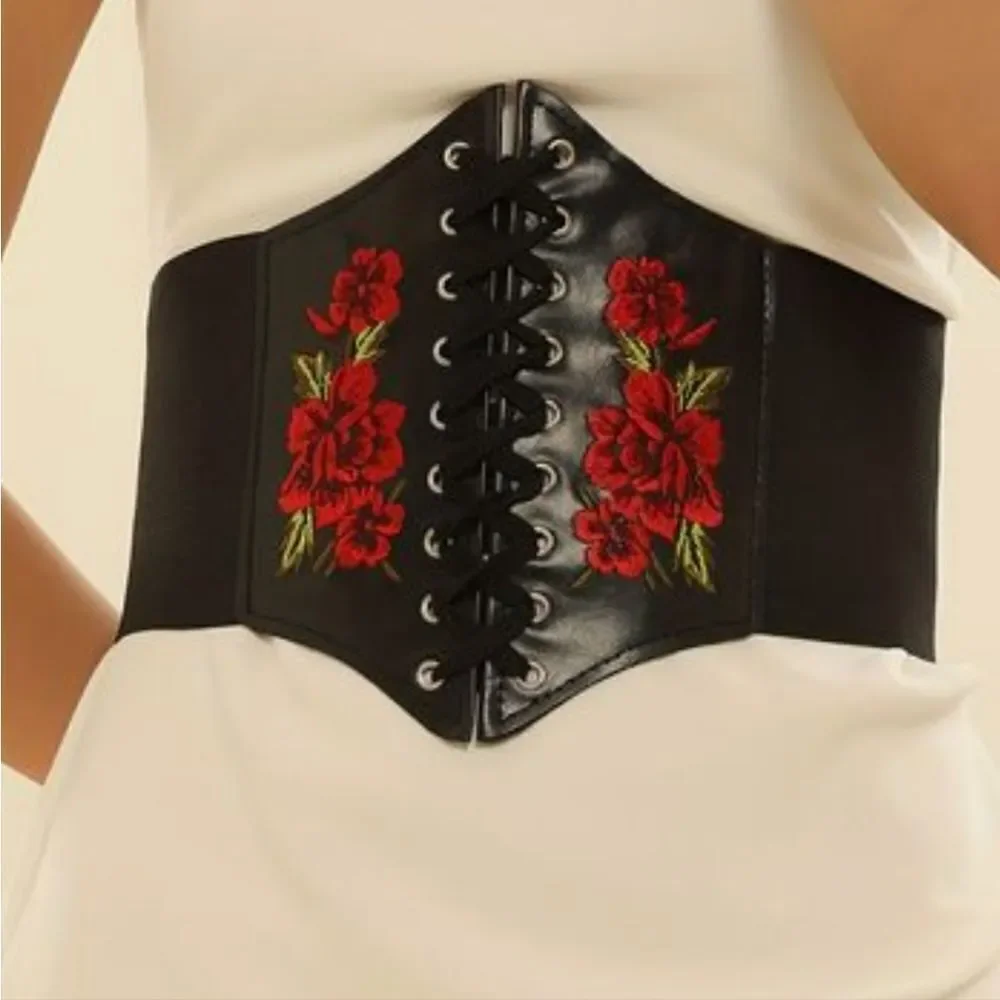 Gothic Corset Belt Black Faux Leather Red Rose Lace Up Waist Cincher Medieval
